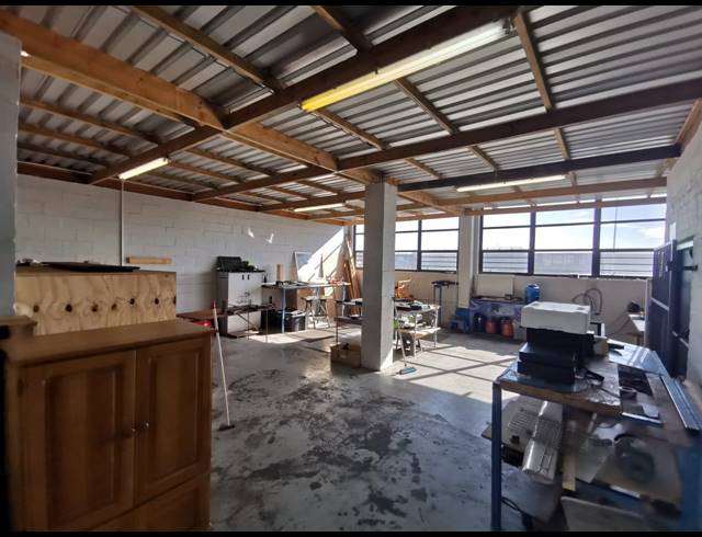 2,838M² WAREHOUSE TO LET IN PAARDEN EILAND
